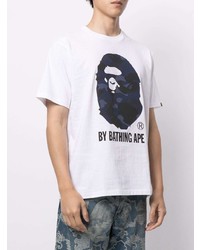 weißes und dunkelblaues bedrucktes T-Shirt mit einem Rundhalsausschnitt von A Bathing Ape