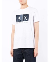 weißes und dunkelblaues bedrucktes T-Shirt mit einem Rundhalsausschnitt von Armani Exchange