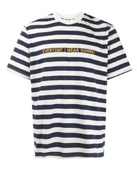weißes und dunkelblaues horizontal gestreiftes T-Shirt mit einem Rundhalsausschnitt von Sunnei