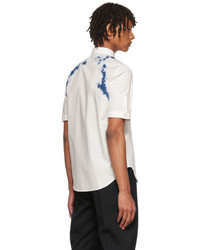 weißes und dunkelblaues Mit Batikmuster Kurzarmhemd von Alexander McQueen