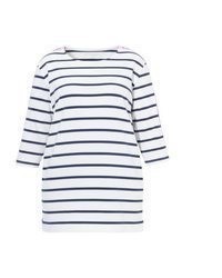 weißes und dunkelblaues Langarmshirt
