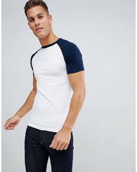 weißes und dunkelblaues T-Shirt mit einem Rundhalsausschnitt von ASOS DESIGN