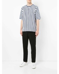 weißes und dunkelblaues vertikal gestreiftes T-Shirt mit einem Rundhalsausschnitt von CK Calvin Klein