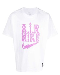 weißes und rosa bedrucktes T-Shirt mit einem Rundhalsausschnitt von Nike
