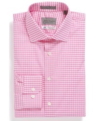 weißes und rosa Hemd mit Schottenmuster