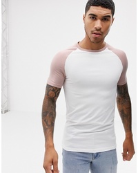weißes und rosa T-Shirt mit einem Rundhalsausschnitt von ASOS DESIGN