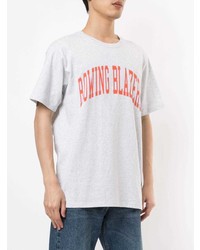 weißes und rotes bedrucktes T-Shirt mit einem Rundhalsausschnitt von ROWING BLAZERS