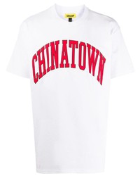 weißes und rotes bedrucktes T-Shirt mit einem Rundhalsausschnitt von Chinatown Market