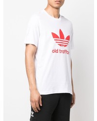 weißes und rotes bedrucktes T-Shirt mit einem Rundhalsausschnitt von adidas