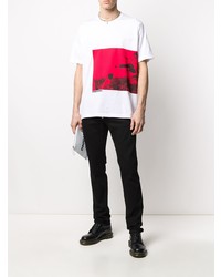 weißes und rotes bedrucktes T-Shirt mit einem Rundhalsausschnitt von DSQUARED2