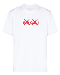 weißes und rotes bedrucktes T-Shirt mit einem Rundhalsausschnitt von Sacai