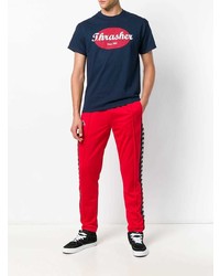 weißes und rotes und dunkelblaues bedrucktes T-Shirt mit einem Rundhalsausschnitt von Thrasher