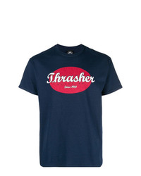 weißes und rotes und dunkelblaues bedrucktes T-Shirt mit einem Rundhalsausschnitt von Thrasher