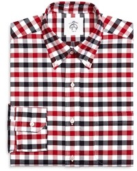 weißes und rotes und dunkelblaues Hemd mit Vichy-Muster