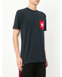 weißes und rotes und dunkelblaues T-Shirt mit einem Rundhalsausschnitt von GUILD PRIME