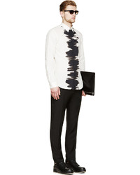 weißes und schwarzes bedrucktes Businesshemd von Calvin Klein