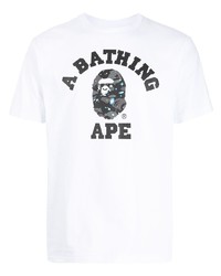 weißes und schwarzes bedrucktes T-Shirt mit einem Rundhalsausschnitt von A Bathing Ape