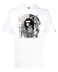 weißes und schwarzes bedrucktes T-Shirt mit einem Rundhalsausschnitt von A Bathing Ape