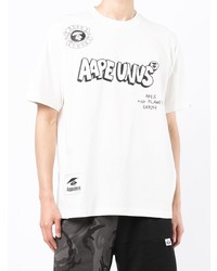 weißes und schwarzes bedrucktes T-Shirt mit einem Rundhalsausschnitt von AAPE BY A BATHING APE