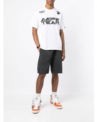 weißes und schwarzes bedrucktes T-Shirt mit einem Rundhalsausschnitt von AAPE BY A BATHING APE