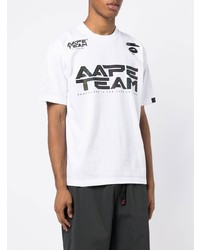 weißes und schwarzes bedrucktes T-Shirt mit einem Rundhalsausschnitt von AAPE BY A BATHING APE