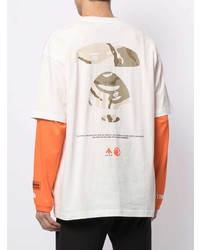 weißes und schwarzes bedrucktes T-Shirt mit einem Rundhalsausschnitt von AAPE BY A BATHING APE