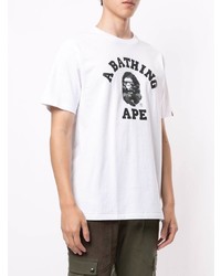 weißes und schwarzes bedrucktes T-Shirt mit einem Rundhalsausschnitt von A Bathing Ape