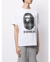 weißes und schwarzes bedrucktes T-Shirt mit einem Rundhalsausschnitt von A Bathing Ape