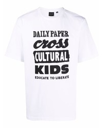 weißes und schwarzes bedrucktes T-Shirt mit einem Rundhalsausschnitt von Daily Paper