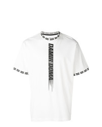 weißes und schwarzes bedrucktes T-Shirt mit einem Rundhalsausschnitt von Damir Doma