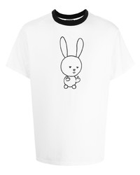 weißes und schwarzes bedrucktes T-Shirt mit einem Rundhalsausschnitt von DUOltd