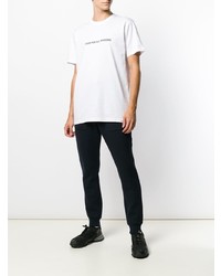 weißes und schwarzes bedrucktes T-Shirt mit einem Rundhalsausschnitt von Norse Projects