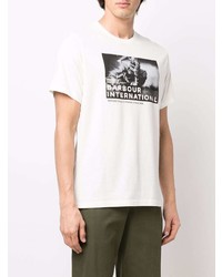 weißes und schwarzes bedrucktes T-Shirt mit einem Rundhalsausschnitt von Barbour