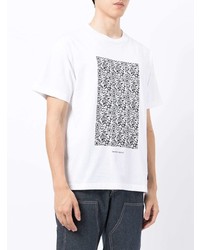 weißes und schwarzes bedrucktes T-Shirt mit einem Rundhalsausschnitt von Fumito Ganryu