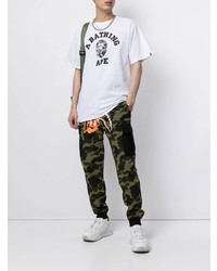 weißes und schwarzes bedrucktes T-Shirt mit einem Rundhalsausschnitt von A Bathing Ape