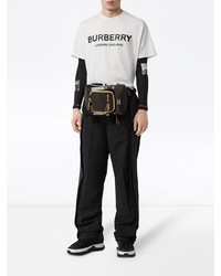 weißes und schwarzes bedrucktes T-Shirt mit einem Rundhalsausschnitt von Burberry