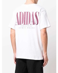 weißes und schwarzes bedrucktes T-Shirt mit einem Rundhalsausschnitt von adidas