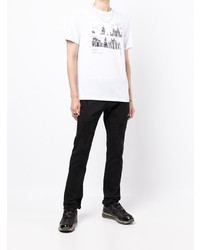 weißes und schwarzes bedrucktes T-Shirt mit einem Rundhalsausschnitt von Armani Exchange