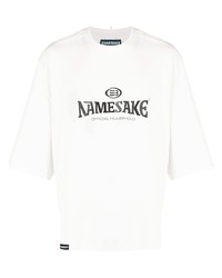 weißes und schwarzes bedrucktes T-Shirt mit einem Rundhalsausschnitt von NAMESAKE