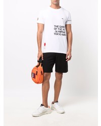 weißes und schwarzes bedrucktes T-Shirt mit einem Rundhalsausschnitt von Lacoste