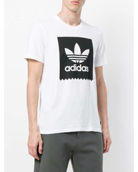 weißes und schwarzes bedrucktes T-Shirt mit einem Rundhalsausschnitt von adidas