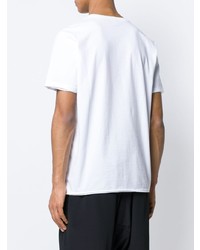 weißes und schwarzes bedrucktes T-Shirt mit einem Rundhalsausschnitt von Inês Torcato