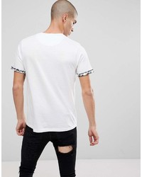 weißes und schwarzes bedrucktes T-Shirt mit einem Rundhalsausschnitt von Brave Soul