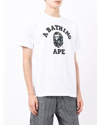 weißes und schwarzes bedrucktes T-Shirt mit einem Rundhalsausschnitt von A Bathing Ape