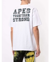 weißes und schwarzes bedrucktes T-Shirt mit einem Rundhalsausschnitt von A Bathing Ape