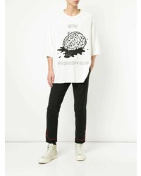 weißes und schwarzes bedrucktes T-Shirt mit einem Rundhalsausschnitt von John Undercover