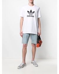 weißes und schwarzes bedrucktes T-Shirt mit einem Rundhalsausschnitt von adidas