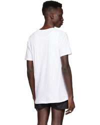 weißes und schwarzes bedrucktes T-Shirt mit einem Rundhalsausschnitt von Tokyo James
