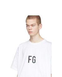 weißes und schwarzes bedrucktes T-Shirt mit einem Rundhalsausschnitt von Fear Of God