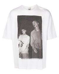weißes und schwarzes bedrucktes T-Shirt mit einem Rundhalsausschnitt von YMC